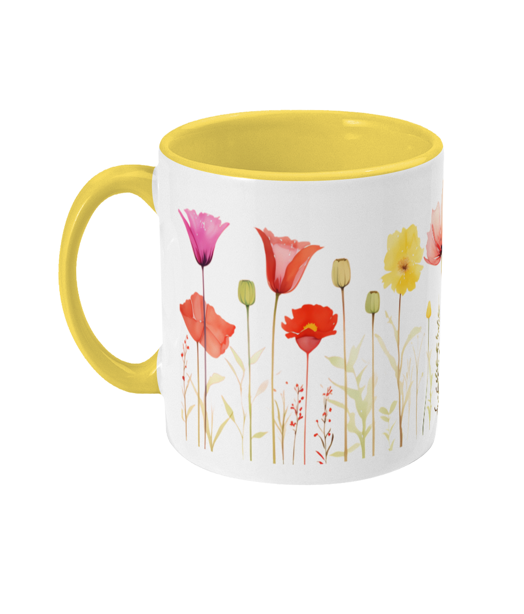 Fleurs colorées dans une tasse
