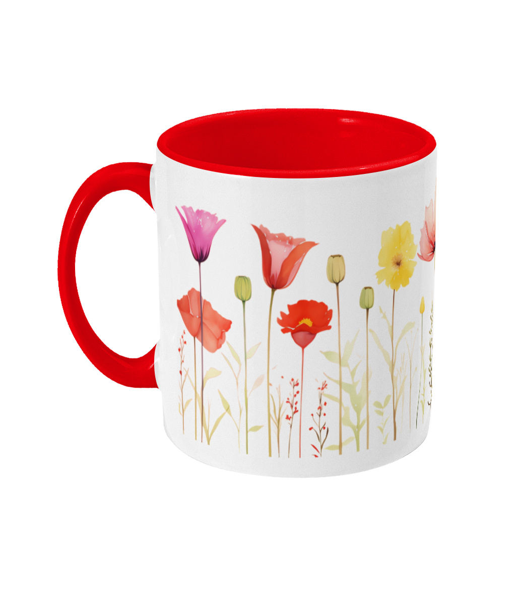 Fleurs colorées dans une tasse