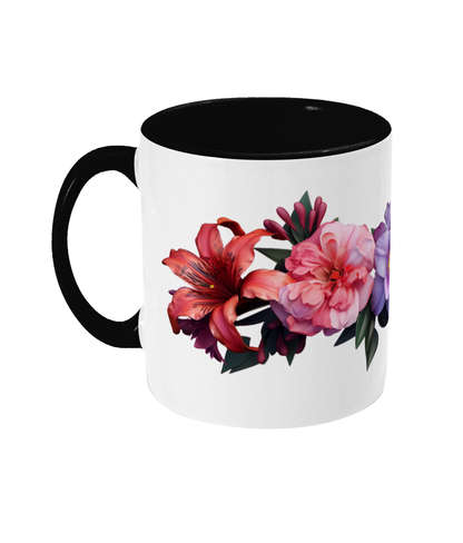 Fleurs colorées dans une tasse
