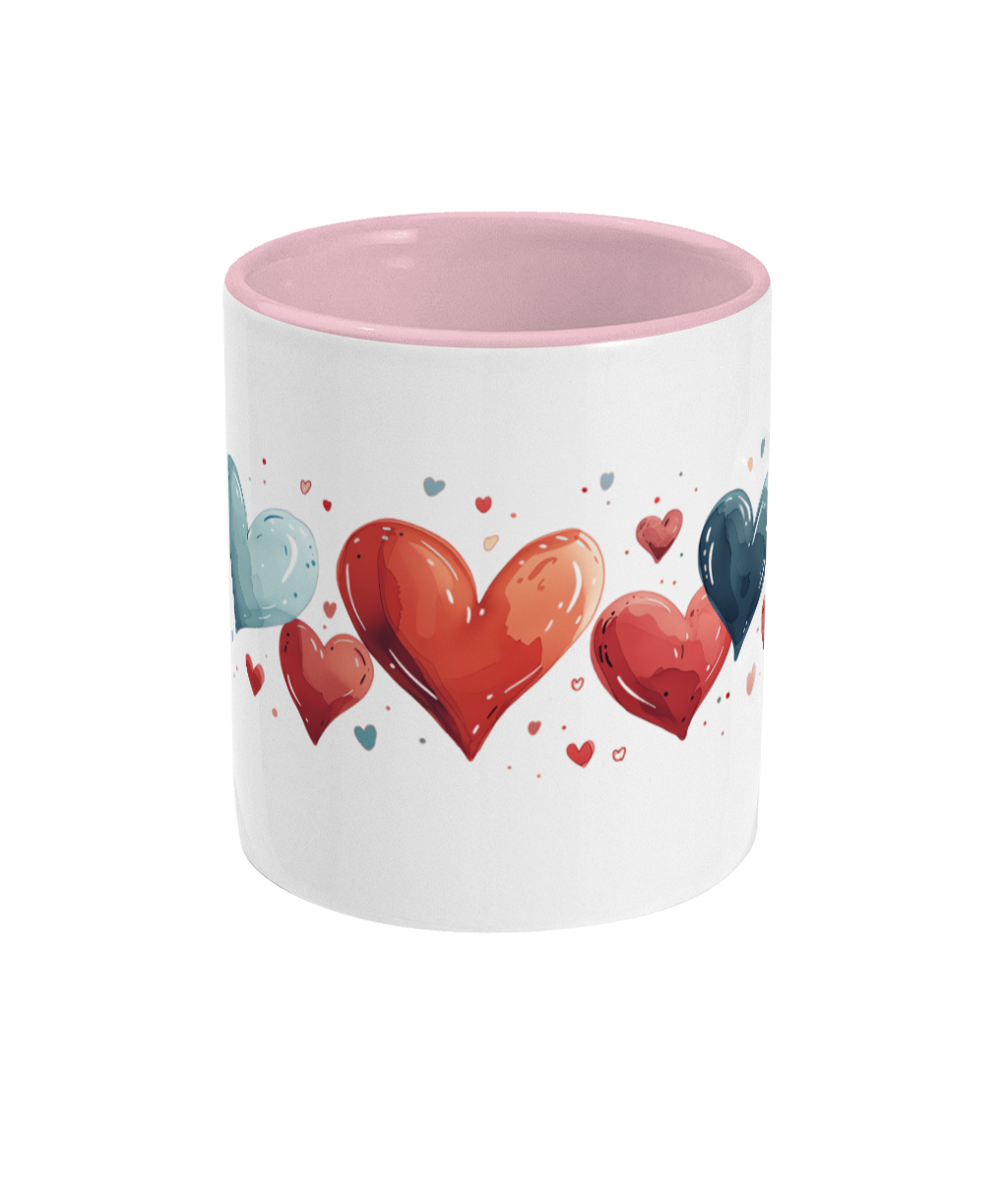 Tasses colorées en forme de cœur