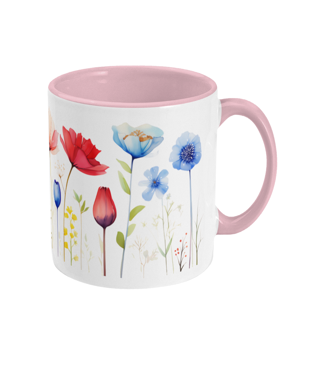 Fleurs colorées dans une tasse