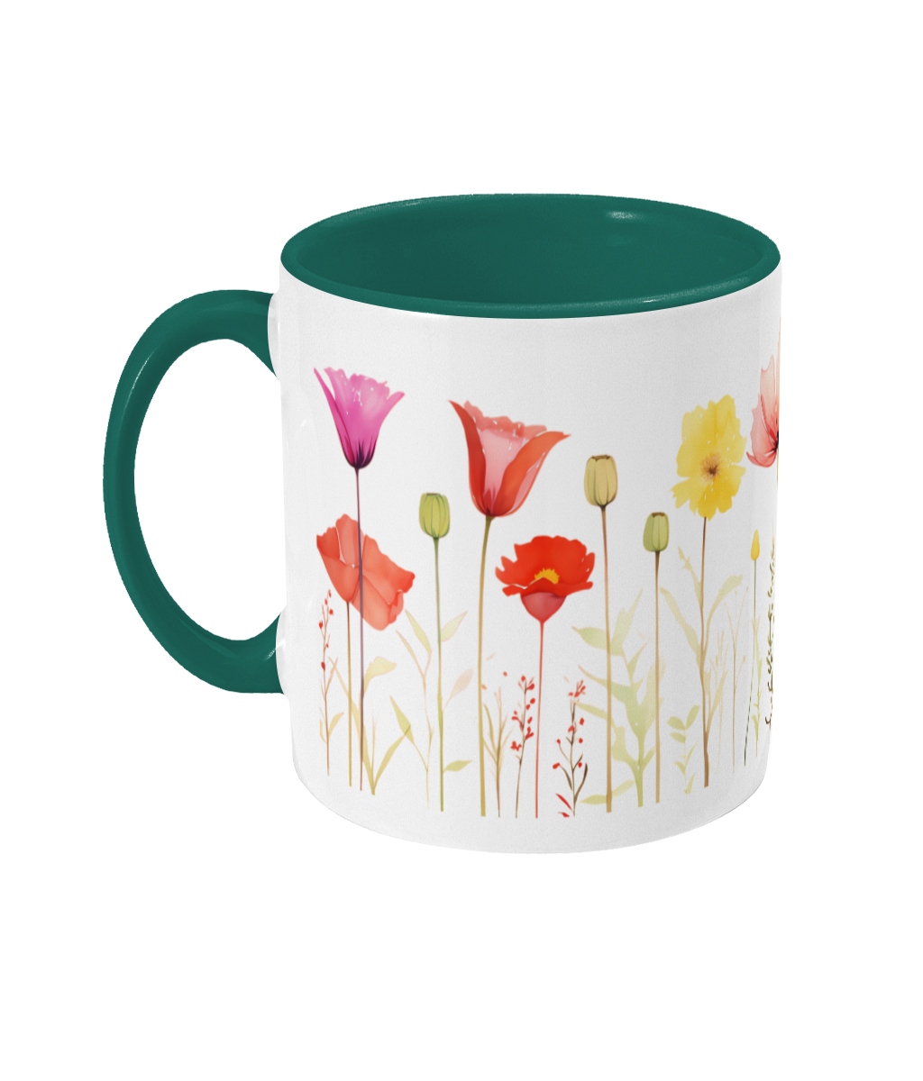 Fleurs colorées dans une tasse